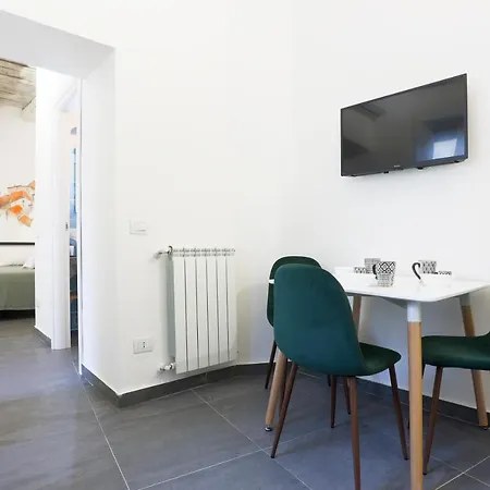 Апартаменты Casa Pelu - Piazza Cavour Lovely X4 *