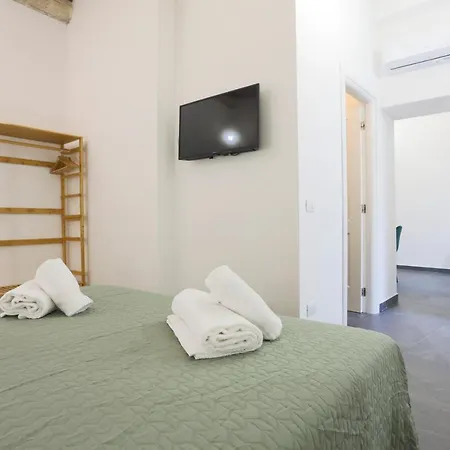 Casa Pelu - Piazza Cavour Lovely X4 Неаполь